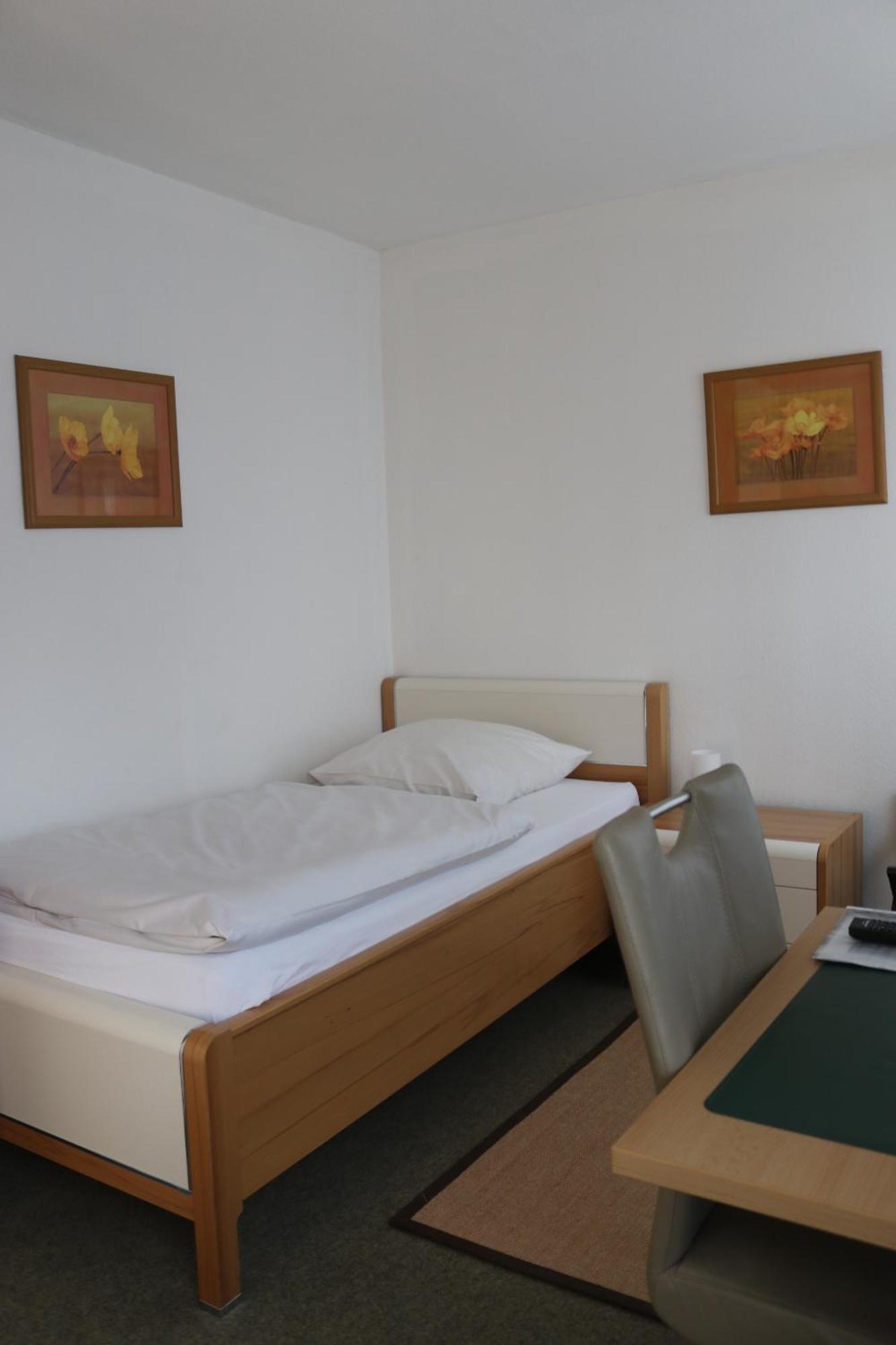 Rixbecker Alpen - Hotel Koch Lippstadt Pokoj fotografie